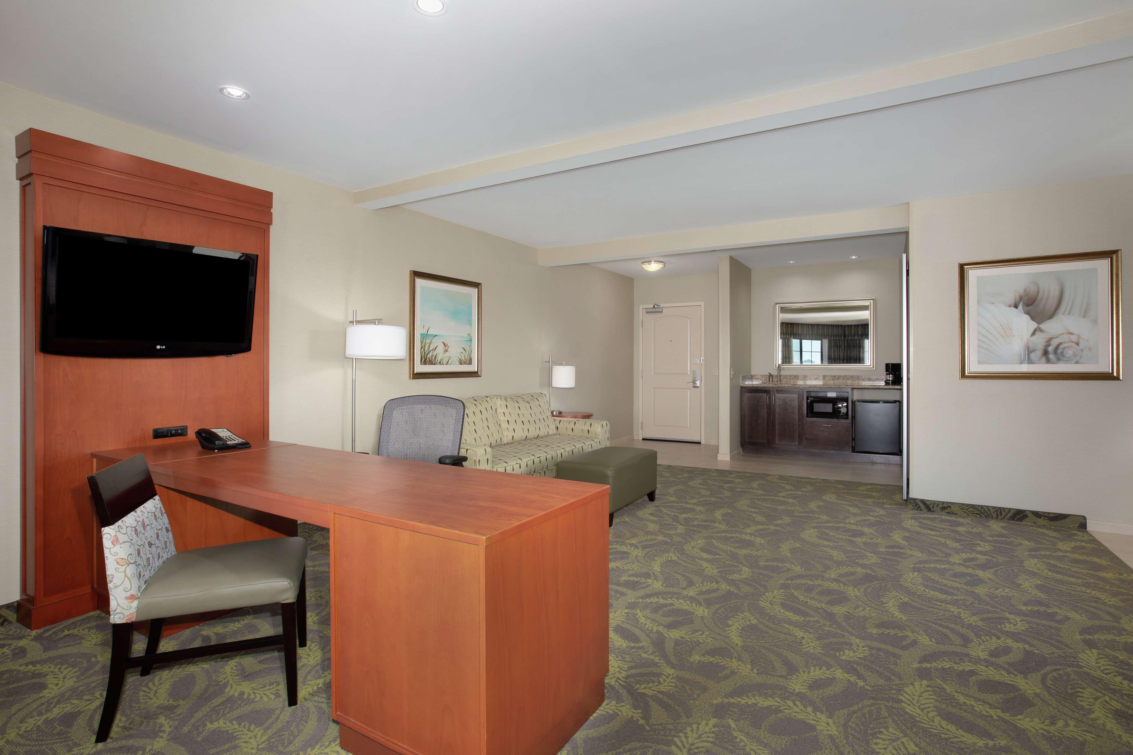 Hampton Inn & Suites Астория Экстерьер фото