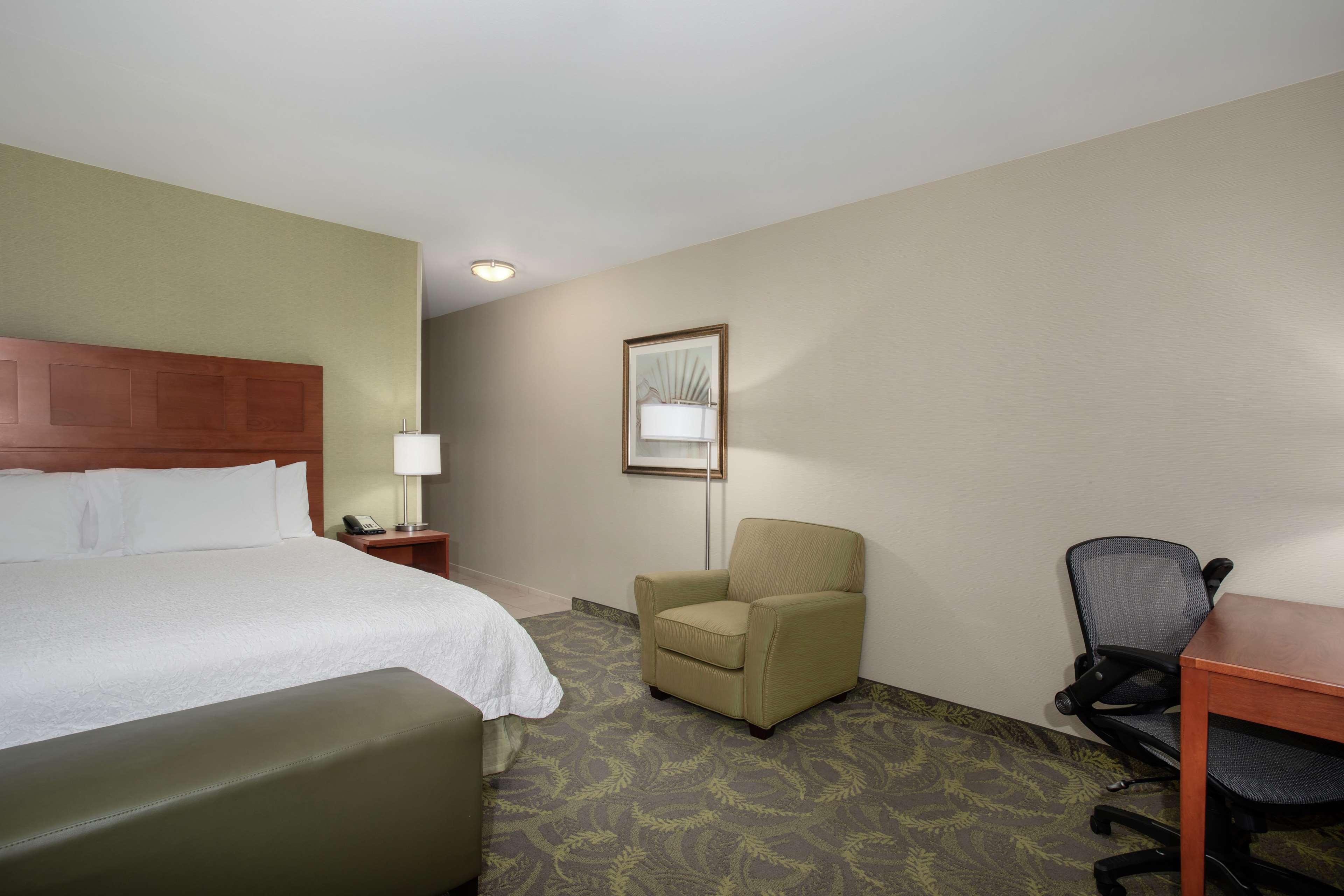 Hampton Inn & Suites Астория Экстерьер фото