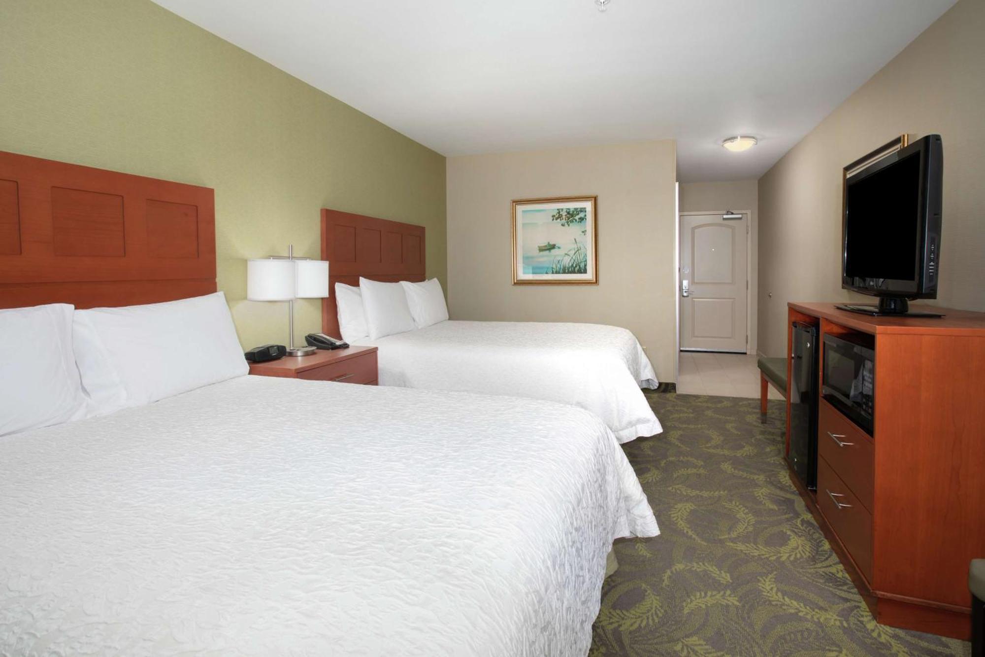 Hampton Inn & Suites Астория Экстерьер фото