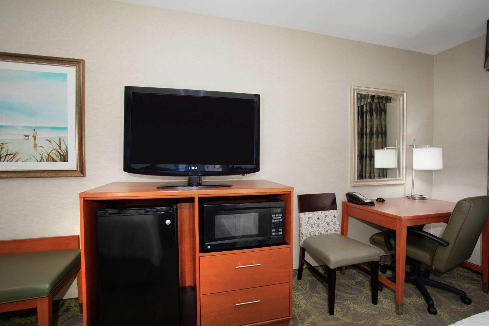 Hampton Inn & Suites Астория Экстерьер фото